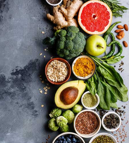 Healthy fruits and vegetables, all part of a healthy diet and nutriion plan, like those delivered by Dr. Reuben Elovitz and the team at Private Health Dallas.